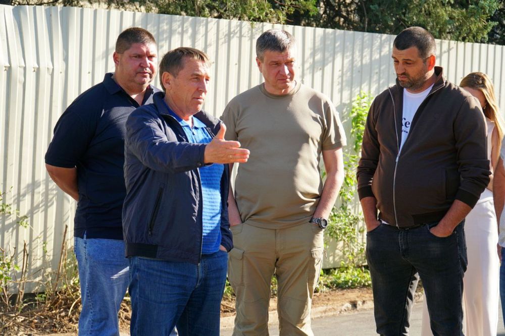 Юрий Гоцанюк: В Евпатории провел совещание с министром жилищно-коммунального хозяйства Крыма Сергеем Олеговичем Донцом и руководством администрации города Юрий Гоцанюк: В Евпатории провел совещание с министром жилищно-коммунального хозяйства Крыма Сергеем Олеговичем Донцом и руководством администрации города