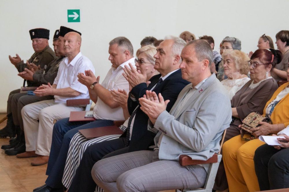 Валентина Лаврик: ГБПОУ РК «Сакский технологический техникум» отпраздновал юбилей - 45 лет со дня образования учреждения Валентина Лаврик: ГБПОУ РК «Сакский технологический техникум» отпраздновал юбилей - 45 лет со дня образования учреждения