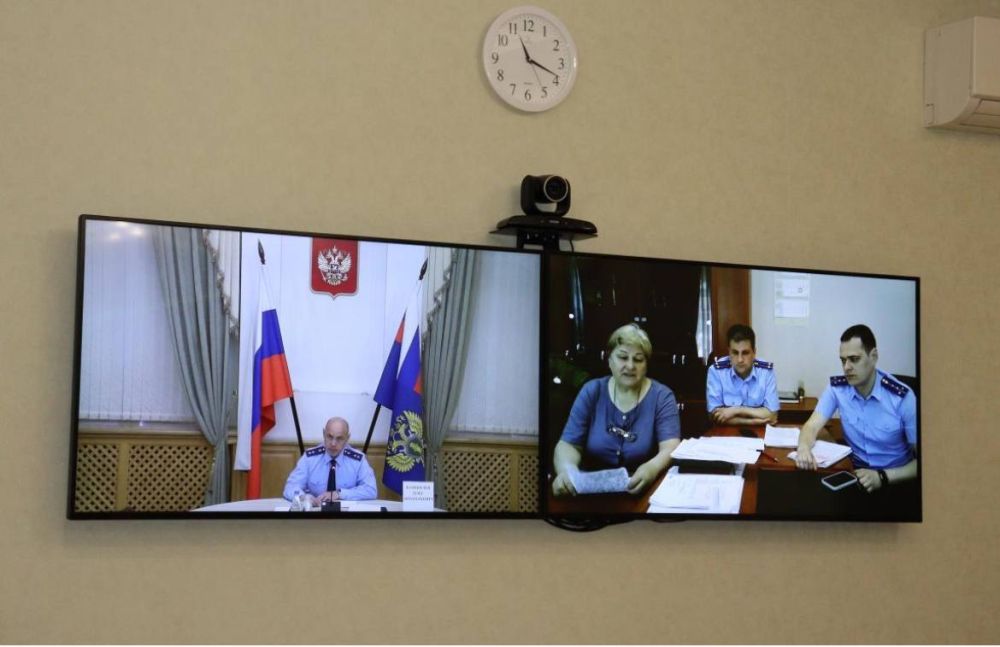 Прокурор Республики Крым Олег Камшилов провел прием граждан Прокурор Республики Крым Олег Камшилов провел прием граждан