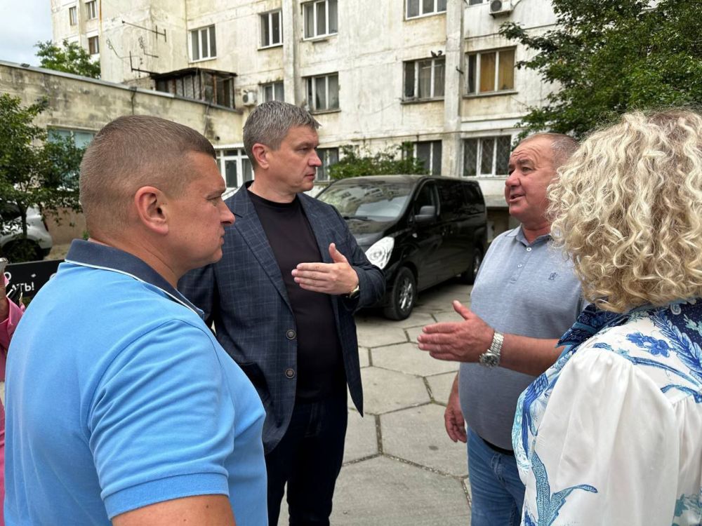 Александр Юрьев: Жители МКД часто обращаются с просьбой помочь с ремонтом общедомового имущества Александр Юрьев: Жители МКД часто обращаются с просьбой помочь с ремонтом общедомового имущества
