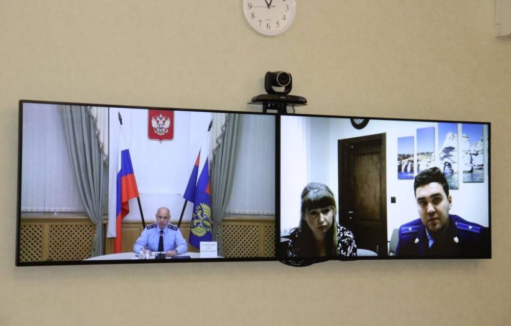 Прокурор Республики Крым Олег Камшилов провел прием граждан Прокурор Республики Крым Олег Камшилов провел прием граждан