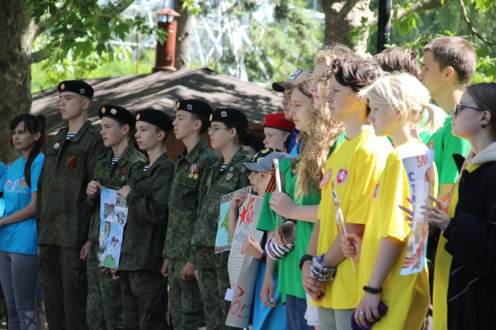 25 мая в парке им. агарина прошла военно-спортивная игра «ЗАРНИЦА» 25 мая в парке им. агарина прошла военно-спортивная игра «ЗАРНИЦА»