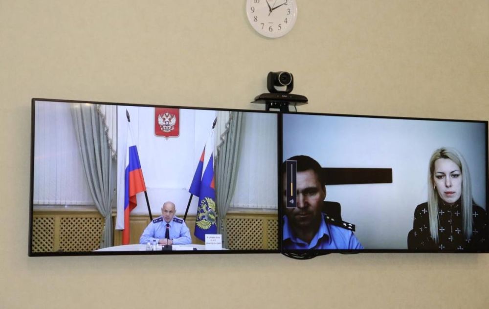 Прокурор Республики Крым Олег Камшилов провел прием граждан Прокурор Республики Крым Олег Камшилов провел прием граждан