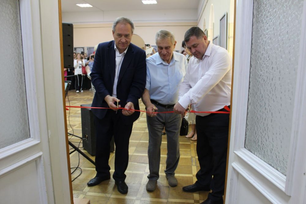 28 мая 2024 года в Крымском этнографическом музее при поддержке Министерства культуры Республики Крым состоялось открытие выставки работ лауреатов III Всекрымского смотра-конкурса любительского искусства «Ступени мастерства», посвященного Году семьи 28 мая 2024 года в Крымском этнографическом музее при поддержке Министерства культуры Республики Крым состоялось открытие выставки работ лауреатов III Всекрымского смотра-конкурса любительского искусства «Ступени мастерства», посвященного Году семьи