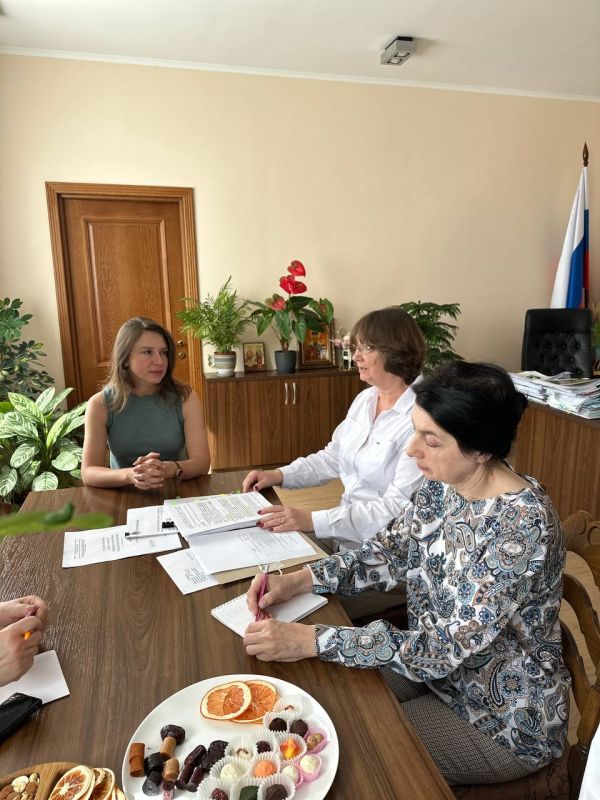 Министр экологии и природных ресурсов Республики Крым Ольга Славгородская провела заседание комиссии в сфере недропользования Министр экологии и природных ресурсов Республики Крым Ольга Славгородская провела заседание комиссии в сфере недропользования