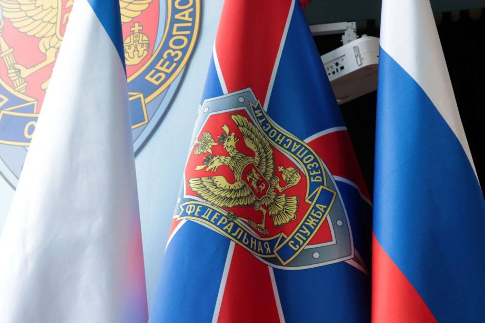 Владимир Константинов поздравил личный состав и ветеранов Пограничного Управления ФСБ России по Республике Крым с Днём пограничника и вручил заслуженные награды Владимир Константинов поздравил личный состав и ветеранов Пограничного Управления ФСБ России по Республике Крым с Днём пограничника и вручил заслуженные награды