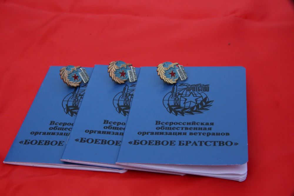 Дмитрий Скобликов: В Бахчисарае на Аллее славы чествовали пограничников Дмитрий Скобликов: В Бахчисарае на Аллее славы чествовали пограничников