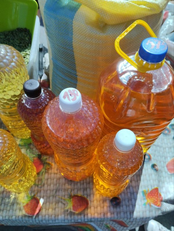 В минувшие выходные на сельскохозяйственных ярмарках, организованных при поддержке администрации города Симферополя, реализовано более 80 тонн свежей продукции крымских товаропроизводителей В минувшие выходные на сельскохозяйственных ярмарках, организованных при поддержке администрации города Симферополя, реализовано более 80 тонн свежей продукции крымских товаропроизводителей