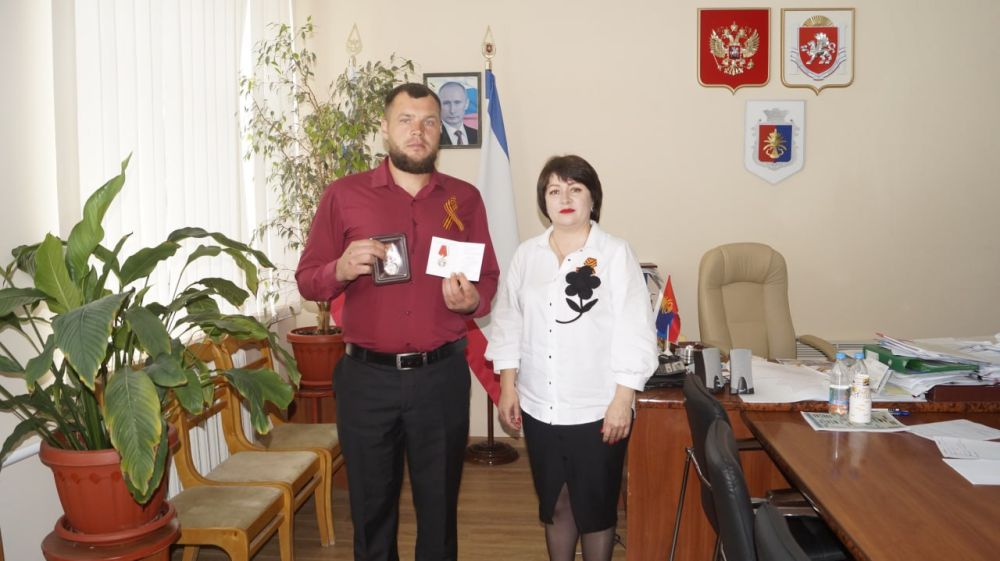 Виктория Грицай: Вручила Памятные медали «80 лет освобождения Крыма от фашистских захватчиков» от Главы Республики Крым Сергея Аксёнова участникам специальной военной операции: Виктория Грицай: Вручила Памятные медали «80 лет освобождения Крыма от фашистских захватчиков» от Главы Республики Крым Сергея Аксёнова участникам специальной военной операции: