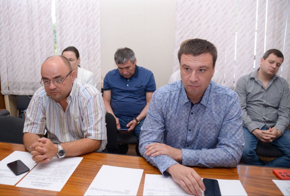 Эммилия Леонова: Традиционно в рамках подготовки к сессии Евпаторийского городского совета, провела заседание Президиума ЕГС Эммилия Леонова: Традиционно в рамках подготовки к сессии Евпаторийского городского совета, провела заседание Президиума ЕГС