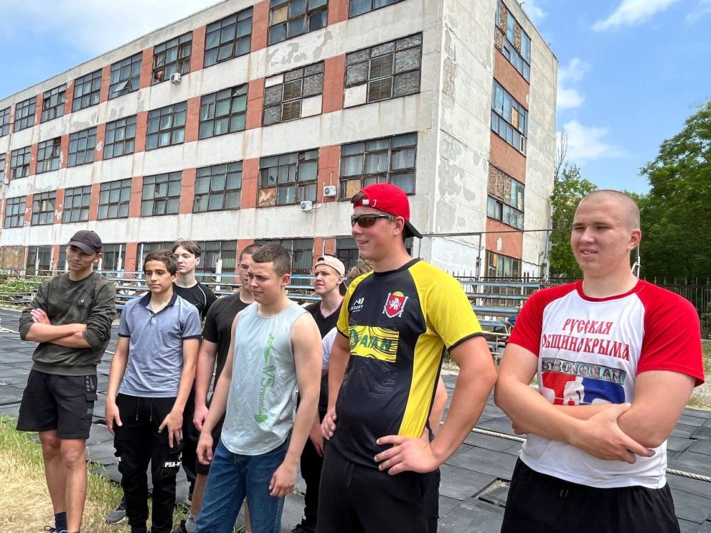 Ольга Торубарова: В ходе рабочей поездки в городской округ Феодосия совместно с главой Администрации города Феодосии Игорем Ткаченко и моими заместителями Сергеем Гниздыло и Шерифом Османовым провели осмотр спортивных объектов города Ольга Торубарова: В ходе рабочей поездки в городской округ Феодосия совместно с главой Администрации города Феодосии Игорем Ткаченко и моими заместителями Сергеем Гниздыло и Шерифом Османовым провели осмотр спортивных объектов города