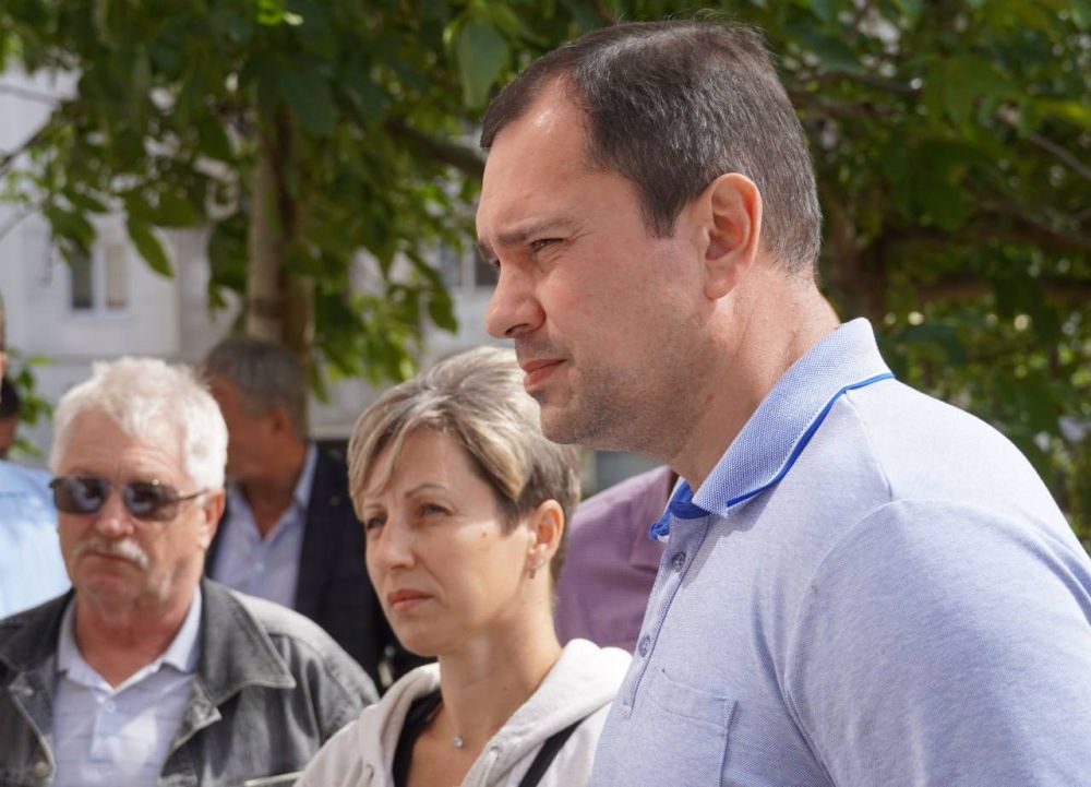 #в_диалоге_с_керчанами. Заместитель главы администрации Олег КАТОРГИН провел выездную встречу с представителями МКД на ул. люхера, 23 #в_диалоге_с_керчанами. Заместитель главы администрации Олег КАТОРГИН провел выездную встречу с представителями МКД на ул. люхера, 23