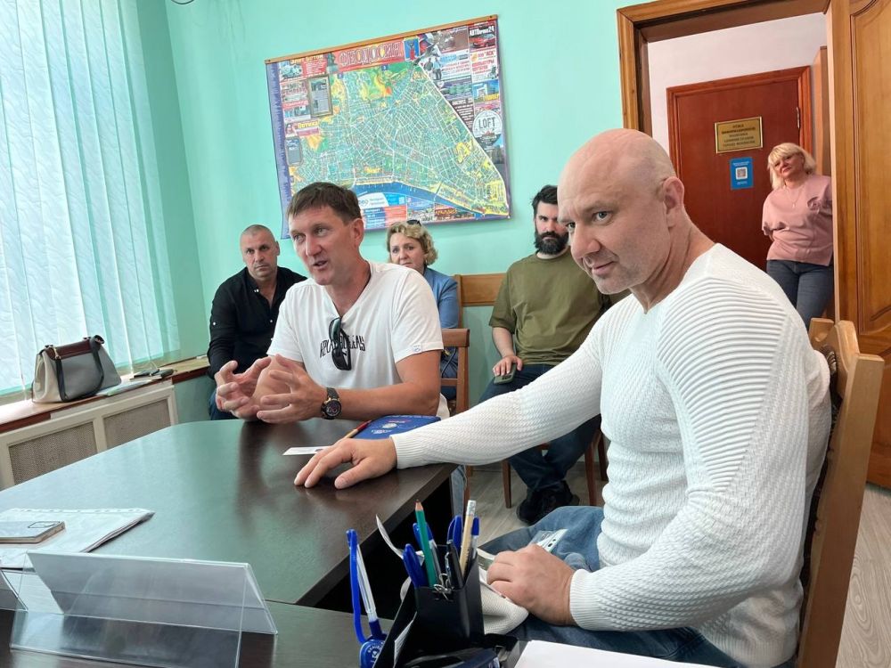 Ольга Торубарова: Совместно с главой администрации города Феодосия Ткаченко Игорем Николаевичем провели совместный прием граждан Ольга Торубарова: Совместно с главой администрации города Феодосия Ткаченко Игорем Николаевичем провели совместный прием граждан