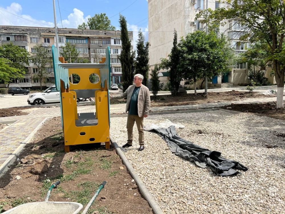 Игорь Ивин: В текущем году в городе обустраивают 2 дворовых территории: по ул. енина, 20/ ул. нтернациональной, 147 и по ул. нтернациональной, 139а/ул Игорь Ивин: В текущем году в городе обустраивают 2 дворовых территории: по ул. енина, 20/ ул. нтернациональной, 147 и по ул. нтернациональной, 139а/ул