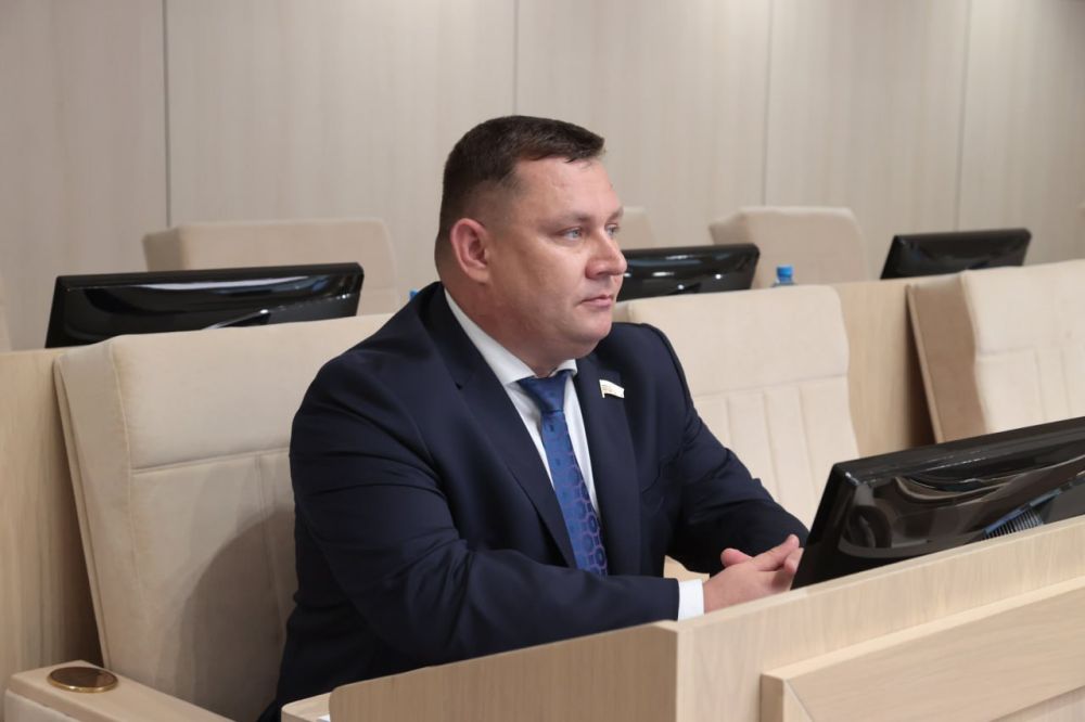 Юрий Нестеренко: Крымский парламент принял закон о добровольчестве (волонтёрстве) в Республике Крым Юрий Нестеренко: Крымский парламент принял закон о добровольчестве (волонтёрстве) в Республике Крым