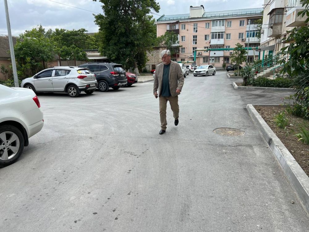 Игорь Ивин: В текущем году в городе обустраивают 2 дворовых территории: по ул. енина, 20/ ул. нтернациональной, 147 и по ул. нтернациональной, 139а/ул Игорь Ивин: В текущем году в городе обустраивают 2 дворовых территории: по ул. енина, 20/ ул. нтернациональной, 147 и по ул. нтернациональной, 139а/ул