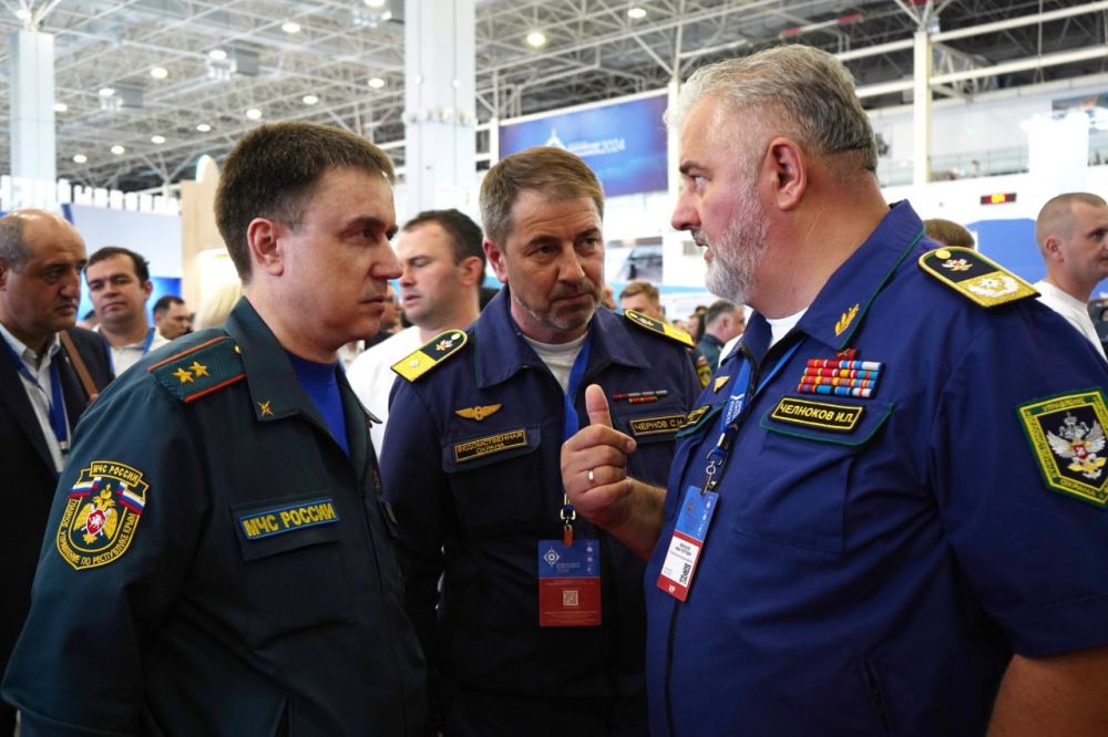 Начальник Главного управления МЧС России по Республике Крым Аркадий Ожигин принимает участие в работе XV Международного салона средств обеспечения безопасности «Комплексная безопасность - 2024» Начальник Главного управления МЧС России по Республике Крым Аркадий Ожигин принимает участие в работе XV Международного салона средств обеспечения безопасности «Комплексная безопасность - 2024»