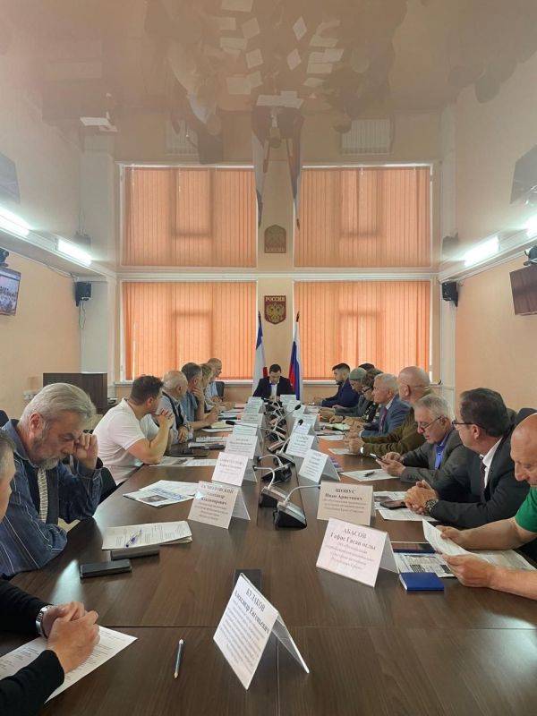 В Государственном комитете по делам межнациональных отношений Республики Крым состоялась рабочая встреча с представителями Министерства внутренних дел по Республике Крым В Государственном комитете по делам межнациональных отношений Республики Крым состоялась рабочая встреча с представителями Министерства внутренних дел по Республике Крым