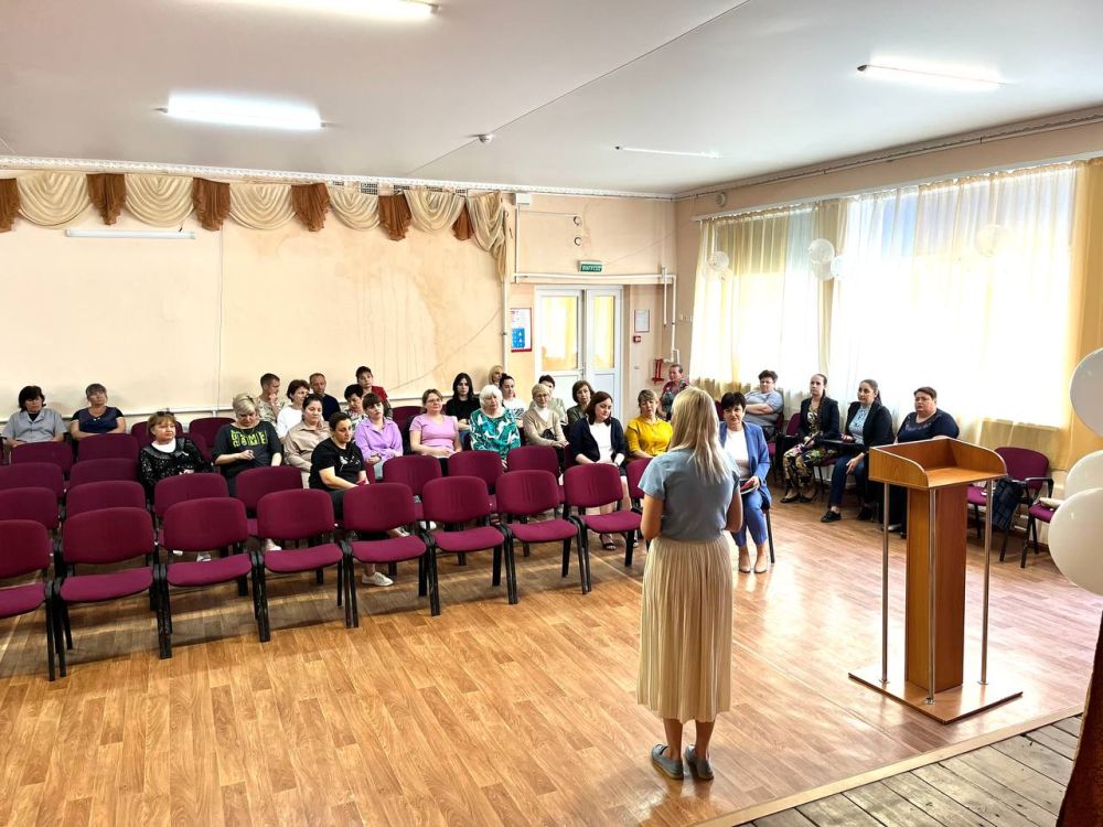Анастасия Гридчина: В ежедневном режиме продолжаю знакомство с жителями Одномандатного избирательного округа №6, в который входит Железнодорожный район г. имферополя и Мирновское сельское поселении Симферопольского р-на Анастасия Гридчина: В ежедневном режиме продолжаю знакомство с жителями Одномандатного избирательного округа №6, в который входит Железнодорожный район г. имферополя и Мирновское сельское поселении Симферопольского р-на