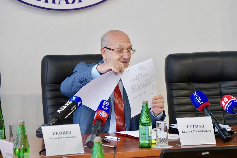 Владимир Немцев: Принял участие в первом заседании Севастопольской городской избирательной комиссии нового состава Владимир Немцев: Принял участие в первом заседании Севастопольской городской избирательной комиссии нового состава