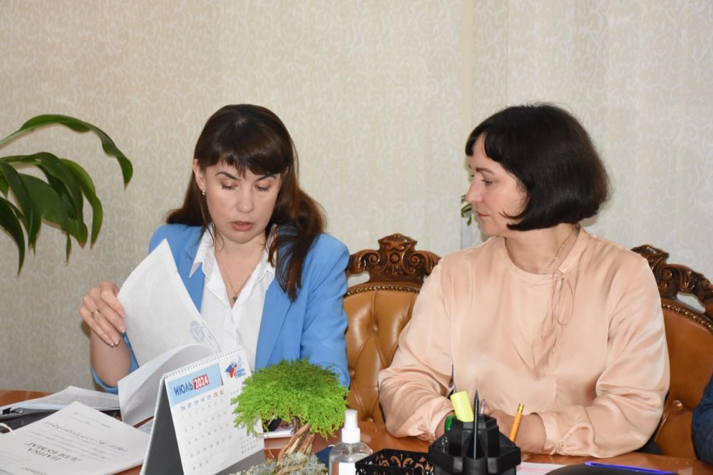 Лариса Кулинич: Регулярно провожу приемы граждан по вопросам имущественной и земельной сфер Лариса Кулинич: Регулярно провожу приемы граждан по вопросам имущественной и земельной сфер