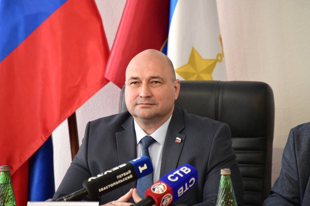 Владимир Немцев: Принял участие в первом заседании Севастопольской городской избирательной комиссии нового состава Владимир Немцев: Принял участие в первом заседании Севастопольской городской избирательной комиссии нового состава