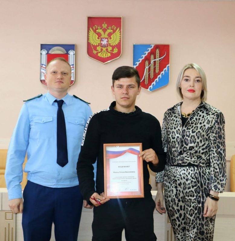 Инна Федоренко: Вручила ключи от квартир четырем жителям Джанкойского района: три квартиры в пгт Вольное и одна – в с. айском Инна Федоренко: Вручила ключи от квартир четырем жителям Джанкойского района: три квартиры в пгт Вольное и одна – в с. айском