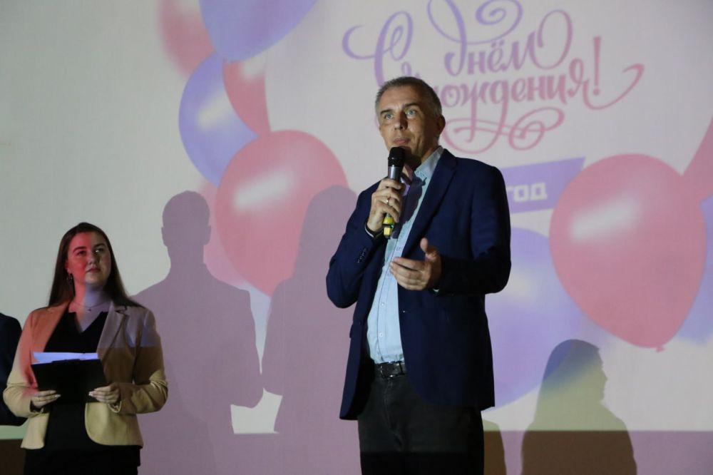 Ольга Урайкина: Сегодня в актовом зале Бахчисарайского Цементного завода состоялось торжественное мероприятие, посвященное 1-й годовщине основания Акционерного Общества «Бахчисарайский цементный завод» Ольга Урайкина: Сегодня в актовом зале Бахчисарайского Цементного завода состоялось торжественное мероприятие, посвященное 1-й годовщине основания Акционерного Общества «Бахчисарайский цементный завод»
