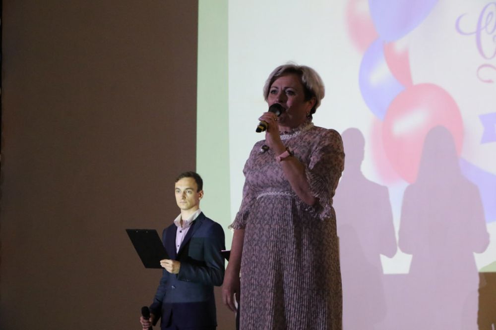 Ольга Урайкина: Сегодня в актовом зале Бахчисарайского Цементного завода состоялось торжественное мероприятие, посвященное 1-й годовщине основания Акционерного Общества «Бахчисарайский цементный завод» Ольга Урайкина: Сегодня в актовом зале Бахчисарайского Цементного завода состоялось торжественное мероприятие, посвященное 1-й годовщине основания Акционерного Общества «Бахчисарайский цементный завод»