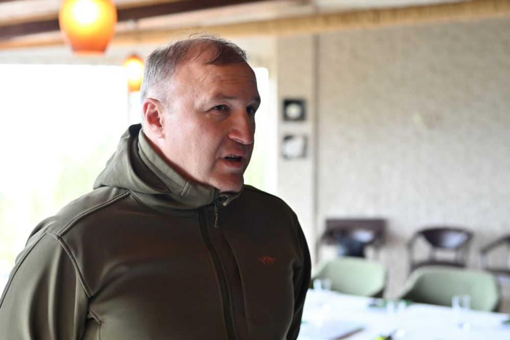 Александр Козлов и Мурат Кумпилов обсудили вопросы развития экологического туризма в Республике Адыгея Александр Козлов и Мурат Кумпилов обсудили вопросы развития экологического туризма в Республике Адыгея