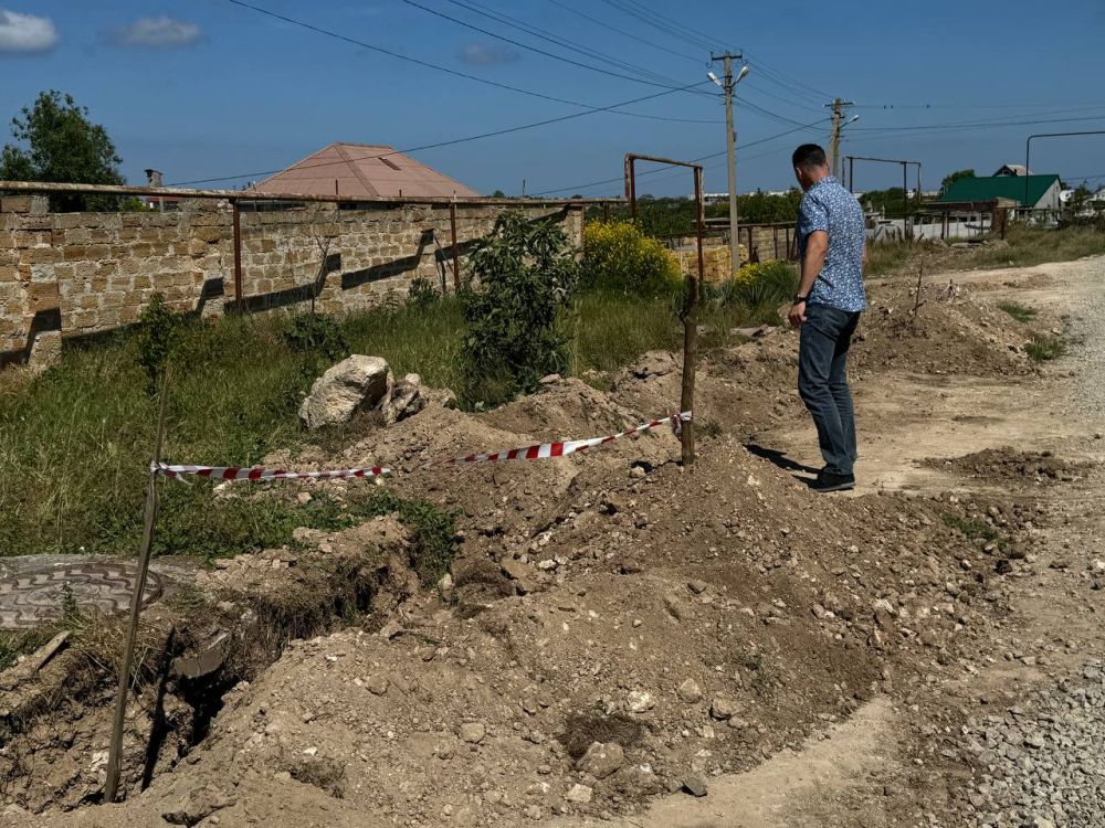 Александр Дудинов: Начали работу по частичной замене водопроводных труб по улице Зеленой в поселке Черноморское Александр Дудинов: Начали работу по частичной замене водопроводных труб по улице Зеленой в поселке Черноморское