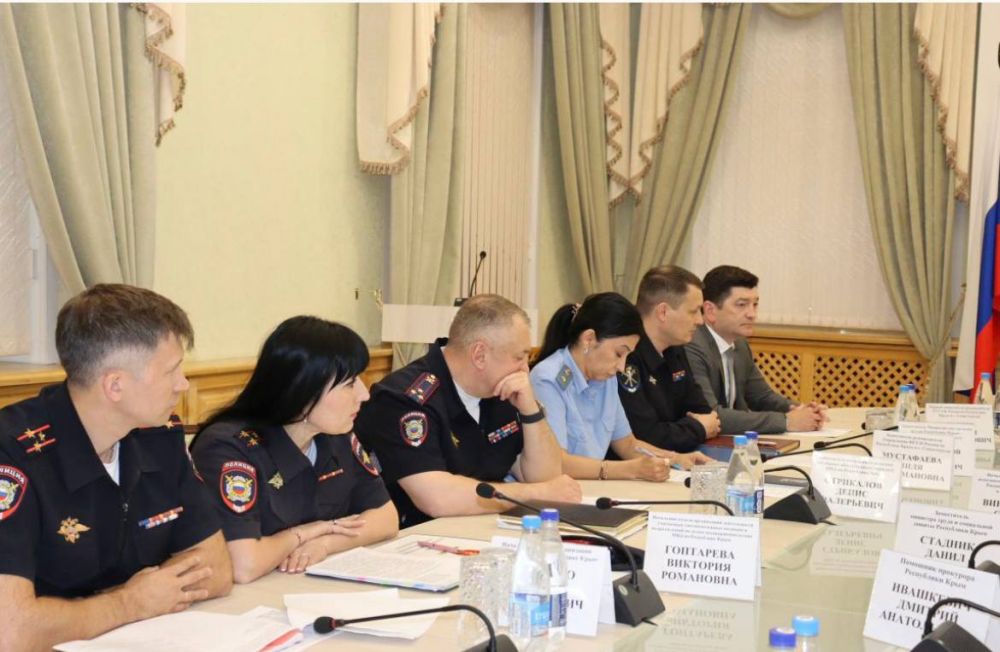 В прокуратуре Крыма под председательством заместителя прокурора республики Андрея Кулагина проведено межведомственное совещание руководителей правоохранительных органов В прокуратуре Крыма под председательством заместителя прокурора республики Андрея Кулагина проведено межведомственное совещание руководителей правоохранительных органов