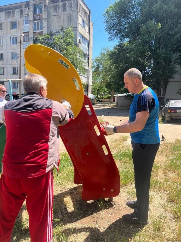 Александр Овдиенко: Искренние слова благодарности депутатам Сакского городского совета фракции "Единая Россия" за активное участие в подготовке города к празднику детства Александр Овдиенко: Искренние слова благодарности депутатам Сакского городского совета фракции "Единая Россия" за активное участие в подготовке города к празднику детства