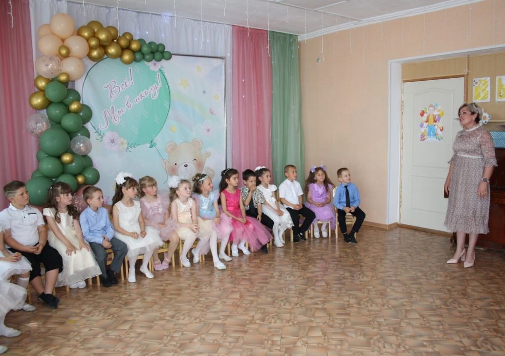 Ольга Урайкина: Совместно с главой Плодовского сельского поселения Анастасией Ярошенко присутствовала на выпускном утреннике в подготовительной группе детского сада «Березка» села Брянское Ольга Урайкина: Совместно с главой Плодовского сельского поселения Анастасией Ярошенко присутствовала на выпускном утреннике в подготовительной группе детского сада «Березка» села Брянское