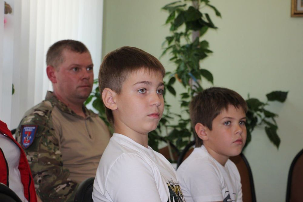 #городские_новости. Праздник детства Члены местного отделения общественной организации «Российский Красный Крест» организовали праздничный концерт для детей, чьи отцы погибли при исполнении воинского долга в ходе специальной военной операции #городские_новости. Праздник детства Члены местного отделения общественной организации «Российский Красный Крест» организовали праздничный концерт для детей, чьи отцы погибли при исполнении воинского долга в ходе специальной военной операции