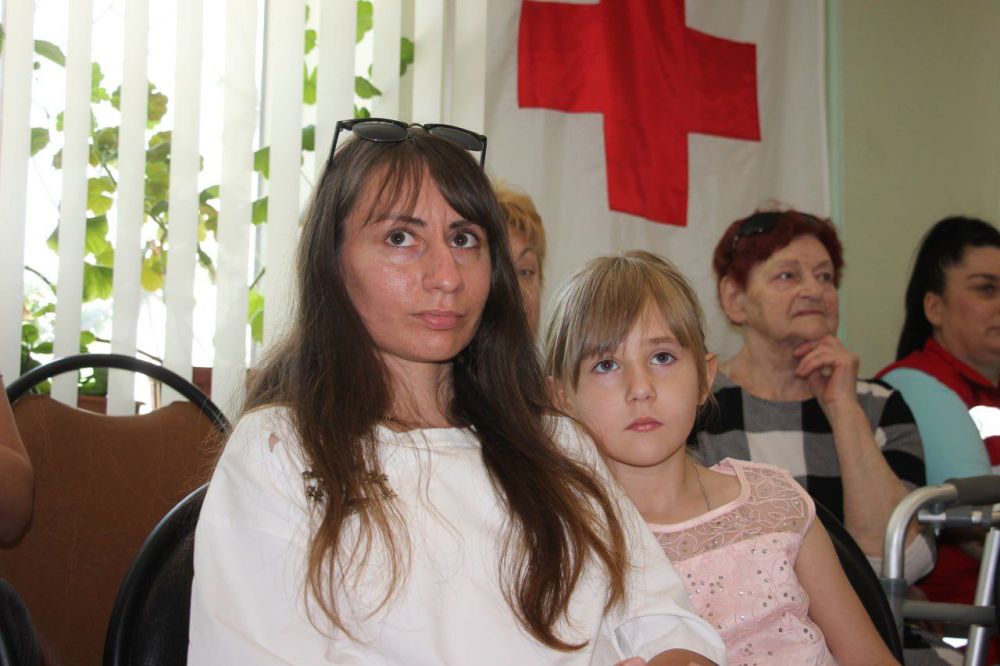 #городские_новости. Праздник детства Члены местного отделения общественной организации «Российский Красный Крест» организовали праздничный концерт для детей, чьи отцы погибли при исполнении воинского долга в ходе специальной военной операции #городские_новости. Праздник детства Члены местного отделения общественной организации «Российский Красный Крест» организовали праздничный концерт для детей, чьи отцы погибли при исполнении воинского долга в ходе специальной военной операции