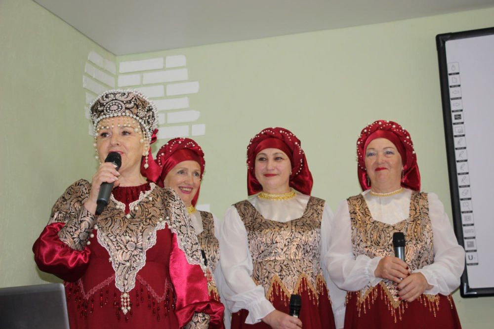 #городские_новости. Праздник детства Члены местного отделения общественной организации «Российский Красный Крест» организовали праздничный концерт для детей, чьи отцы погибли при исполнении воинского долга в ходе специальной военной операции #городские_новости. Праздник детства Члены местного отделения общественной организации «Российский Красный Крест» организовали праздничный концерт для детей, чьи отцы погибли при исполнении воинского долга в ходе специальной военной операции