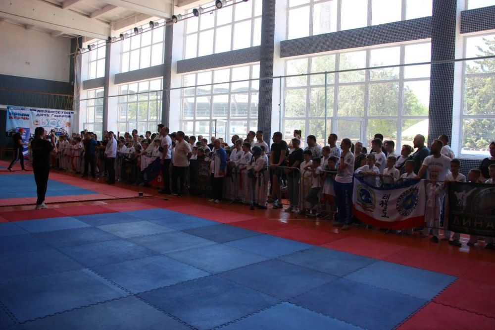 #знайнаших. Уже больше 12 часов господствует ЛЕТО! Встречать первый летний день всегда волнительно и приятно, ведь с ним... #знайнаших. Уже больше 12 часов господствует ЛЕТО! Встречать первый летний день всегда волнительно и приятно, ведь с ним...
