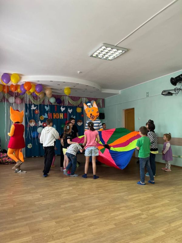 Сотрудники аппаратов судебных участков Феодосийского судебного района Республики Крым совместно с сотрудниками Феодосийского... Сотрудники аппаратов судебных участков Феодосийского судебного района Республики Крым совместно с сотрудниками Феодосийского...