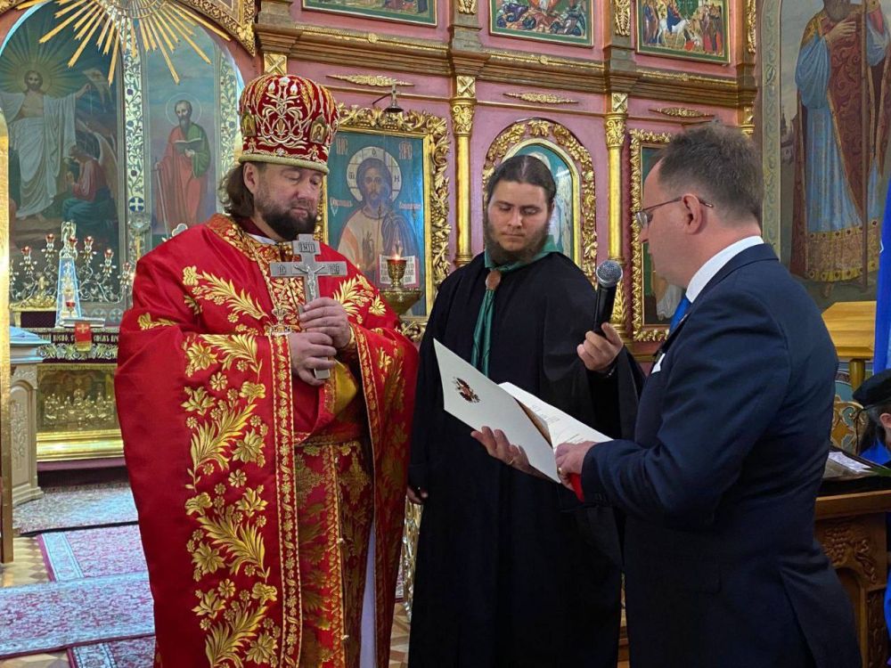 Секретарь Крымской Митрополии, настоятель Петро-Павловского собора прот Секретарь Крымской Митрополии, настоятель Петро-Павловского собора прот