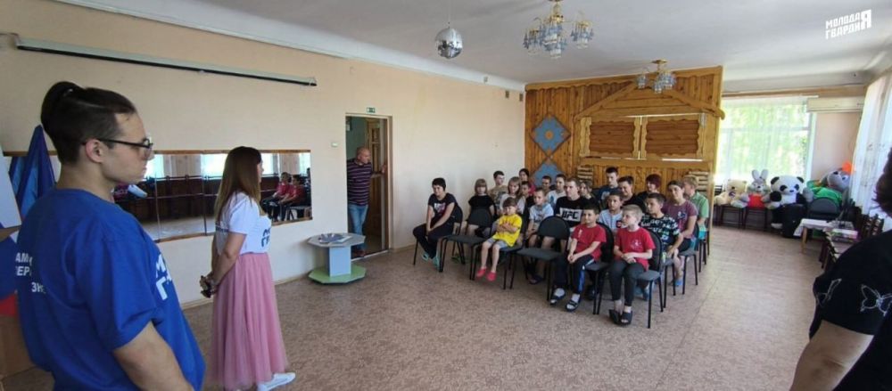 Активисты Судакского местного отделения «Молодая Гвардия» посетили ГУ «Мелитопольский областной центр социально-психологической реабилитации детей» Министерства труда и социальной политики Запорожской области Активисты Судакского местного отделения «Молодая Гвардия» посетили ГУ «Мелитопольский областной центр социально-психологической реабилитации детей» Министерства труда и социальной политики Запорожской области