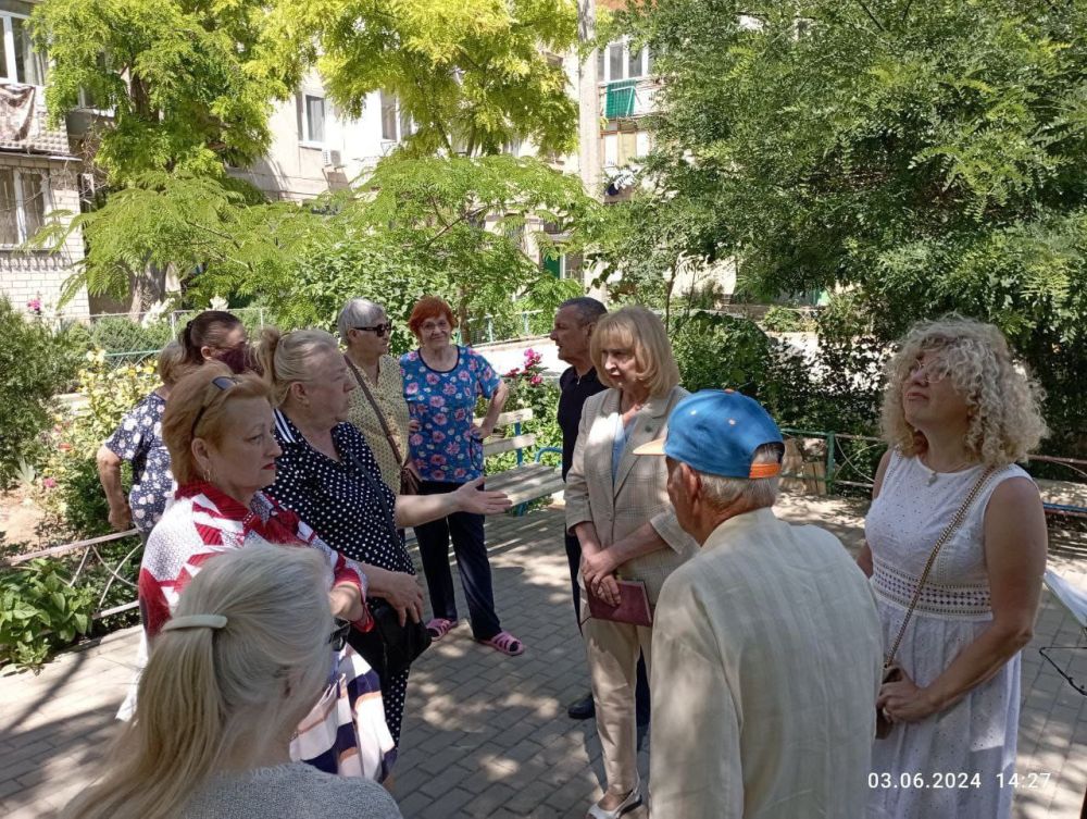 Эммилия Леонова: Продолжаем встречи с жителями многоквартирных домов Эммилия Леонова: Продолжаем встречи с жителями многоквартирных домов