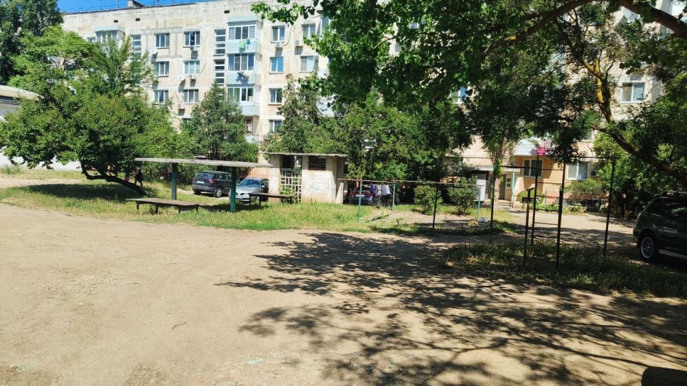 Эммилия Леонова: Продолжаем встречи с жителями многоквартирных домов Эммилия Леонова: Продолжаем встречи с жителями многоквартирных домов
