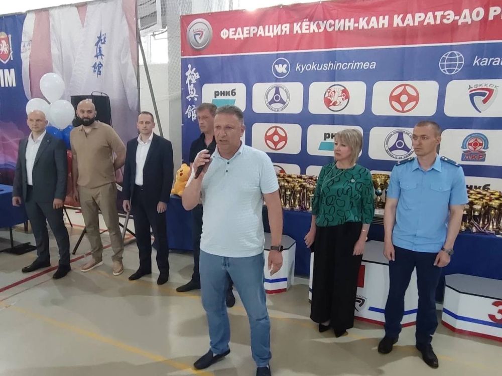 В Первенстве Республики Крым и Первенстве Симферопольского района по Киокусинкай, посвященному Дню защиты детей, приняли участие более 300 юных спортсменов из регионов Республики Крым, города Севастополя, Краснодарского края и Республики Дагестан В Первенстве Республики Крым и Первенстве Симферопольского района по Киокусинкай, посвященному Дню защиты детей, приняли участие более 300 юных спортсменов из регионов Республики Крым, города Севастополя, Краснодарского края и Республики Дагестан