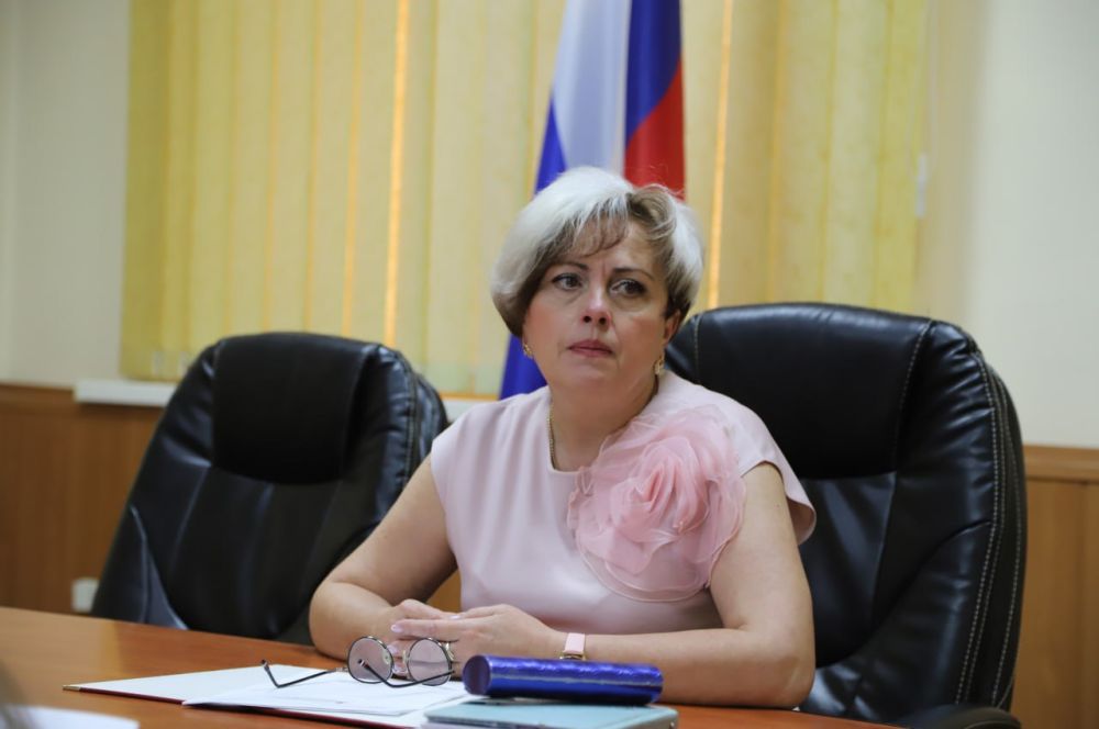 Ольга Урайкина: Совместно с первым заместителем администрации Бахчисарайского района Энвером Албаевым провела совещание с главами поселений Бахчисарайского района Ольга Урайкина: Совместно с первым заместителем администрации Бахчисарайского района Энвером Албаевым провела совещание с главами поселений Бахчисарайского района