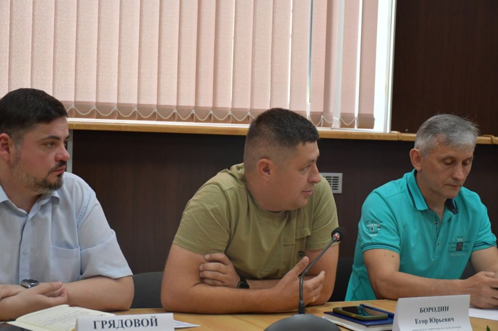 Василий Грабован: Сегодня провел расширенное аппаратное совещание с руководителями учреждений, организаций и предприятий района, главами поселений и начальниками структурных подразделений администрации Василий Грабован: Сегодня провел расширенное аппаратное совещание с руководителями учреждений, организаций и предприятий района, главами поселений и начальниками структурных подразделений администрации