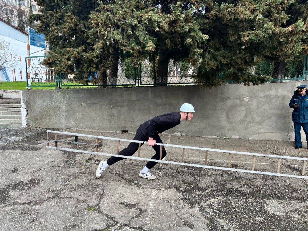 Янина Павленко: Ялтинская дружина юных пожарных «Агенты 101» стала лучшей в Крыму Янина Павленко: Ялтинская дружина юных пожарных «Агенты 101» стала лучшей в Крыму