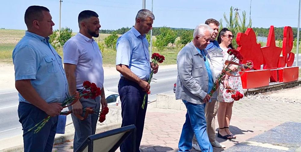 Рустем Аметов: Сегодня с рабочей поездкой наш город посетил Ивлев Леонид Григорьевич - Депутат Государственной Думы Федерального Собрания Российской Федерации Рустем Аметов: Сегодня с рабочей поездкой наш город посетил Ивлев Леонид Григорьевич - Депутат Государственной Думы Федерального Собрания Российской Федерации
