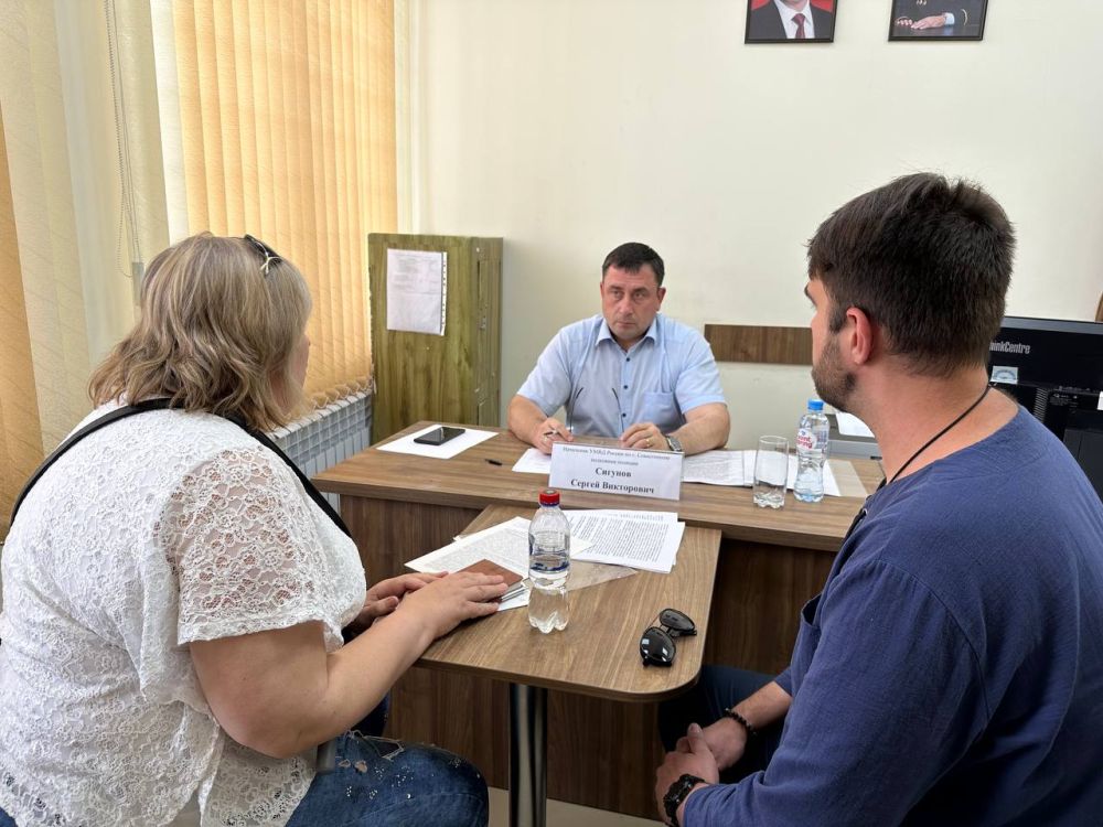 Начальник УМВД России по г. евастополю полковник полиции Сергей Сигунов провёл личный приём граждан Начальник УМВД России по г. евастополю полковник полиции Сергей Сигунов провёл личный приём граждан