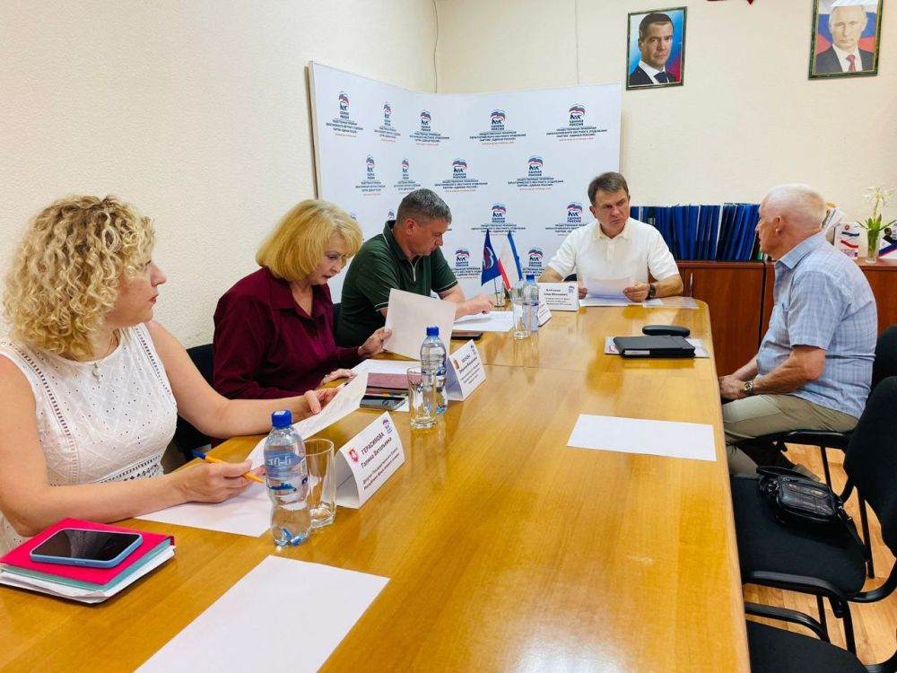 Эммилия Леонова: Сегодня с рабочим визитом город Евпаторию посетил Леонид Иванович Бабашов - депутат Государственной Думы Федерального Собрания Российской Федерации Эммилия Леонова: Сегодня с рабочим визитом город Евпаторию посетил Леонид Иванович Бабашов - депутат Государственной Думы Федерального Собрания Российской Федерации